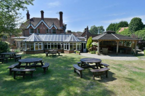 Отель The Inn On The Green  Окли